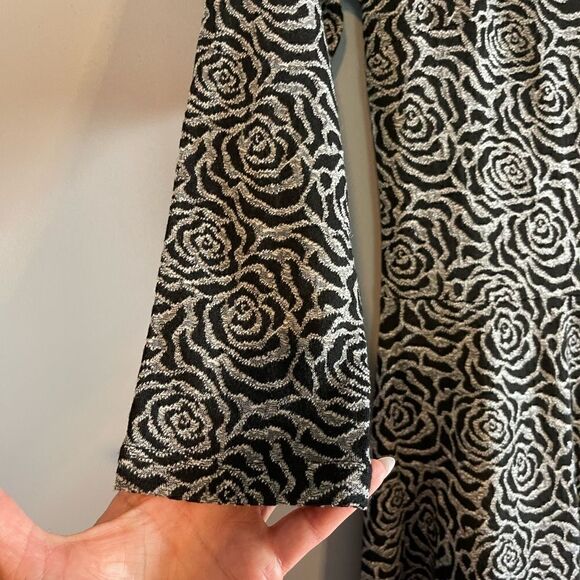 LOFT Outlet Black/Silver/Gray Metallic Rose Print Fit & Flare Mini Dress | SZ 0 - Picture 8 of 12